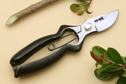 Professional Pruning Shears for Gardening, Garden Clippers, Hedge Shea   Yoshihiro Cutlery