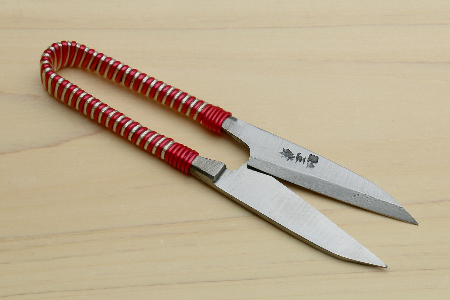 Yoshihiro Nigiri Hasami Japanese Sewing Snip Scissors with String-Wrapped Handle