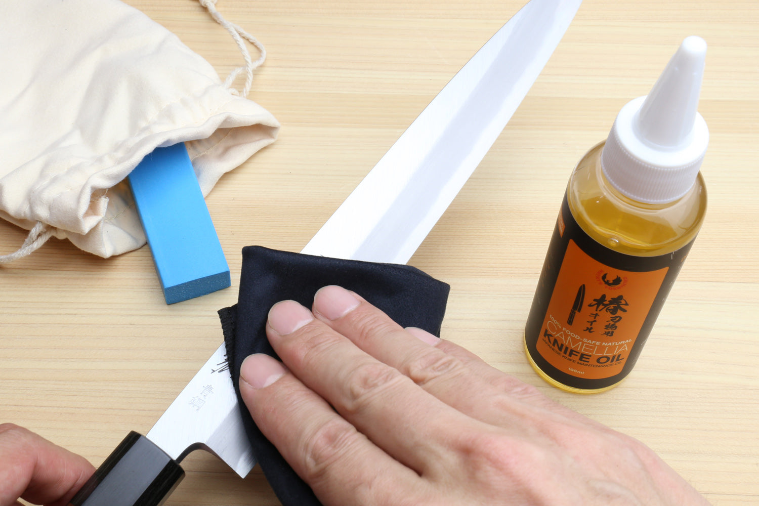 Microfiber polishing cloth included in the Yoshihiro knife oil care kit