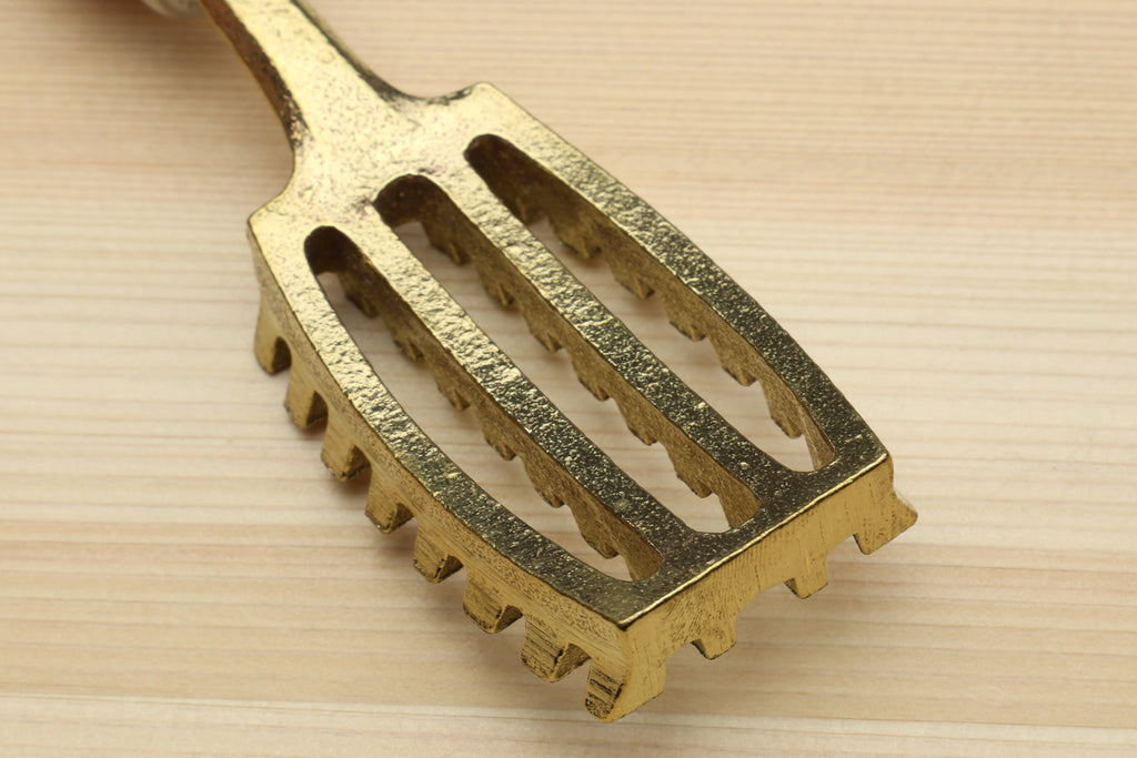 Yoshihiro Japanese Sushi Chef Tool Fish Scaler (X-Large)
