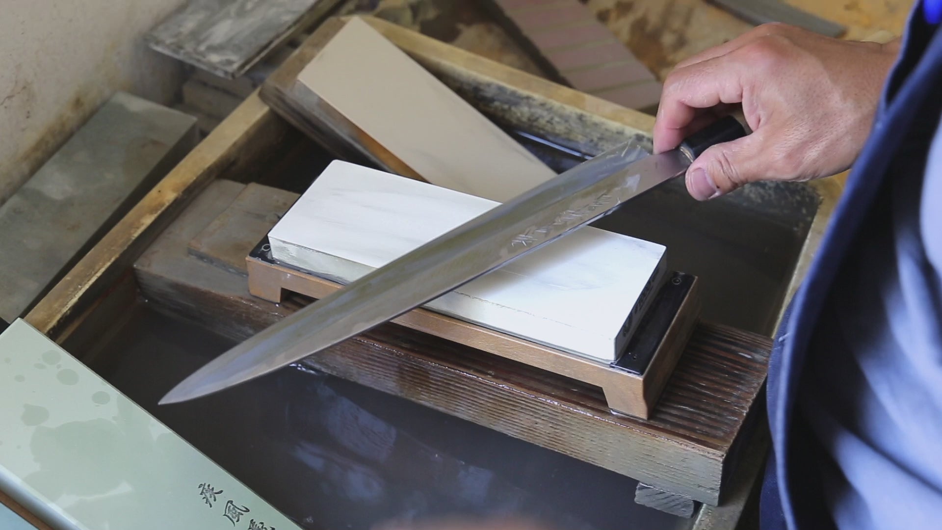 Toishi Whetstones #400–#10000 Grit | Yoshihiro – Yoshihiro Cutlery