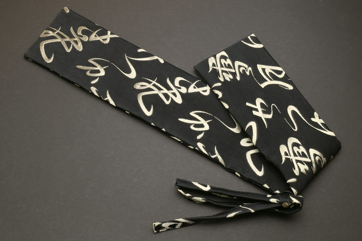 LOUIS VUITTON  White Yellow Black Super Twilly Bandana Giant