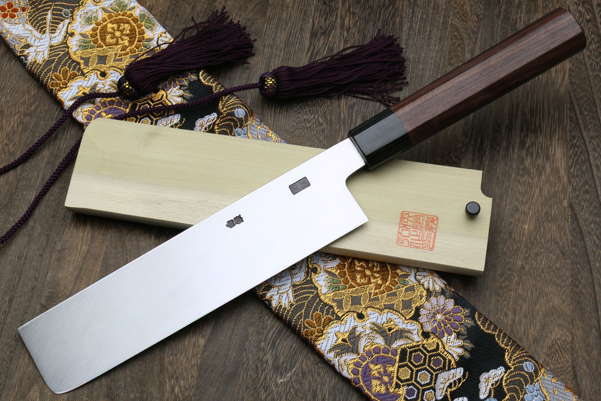 Heavily Used Knife vs Rust Eraser - Japanese Sabitori Usage and Whetstone  Polishing 