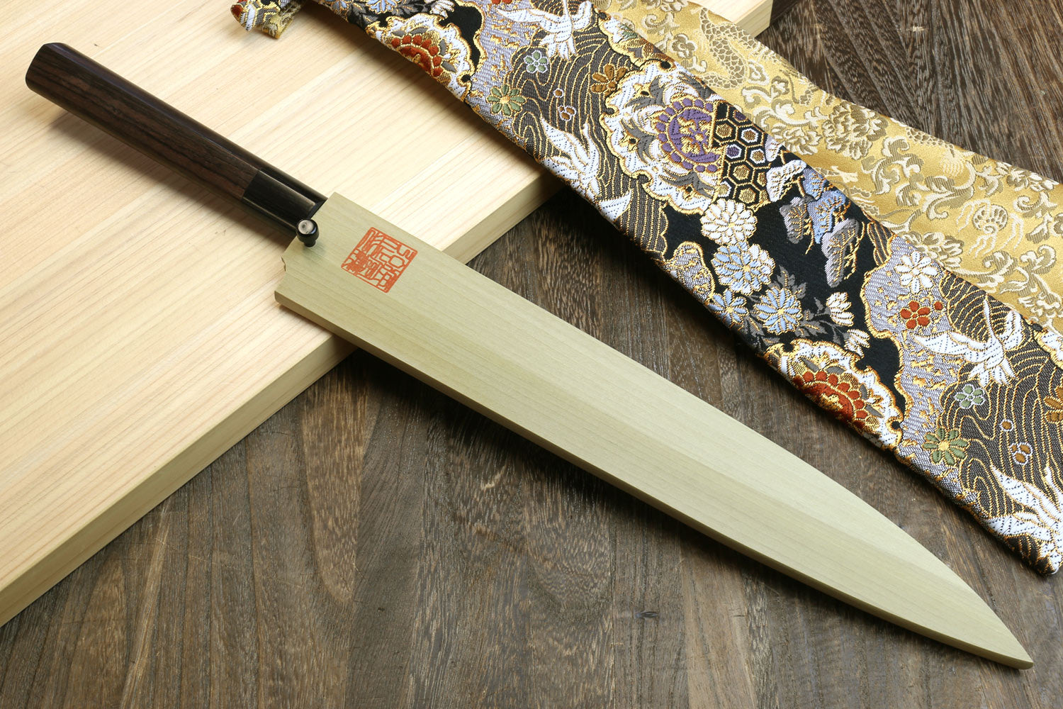 Heavily Used Knife vs Rust Eraser - Japanese Sabitori Usage and Whetstone  Polishing 