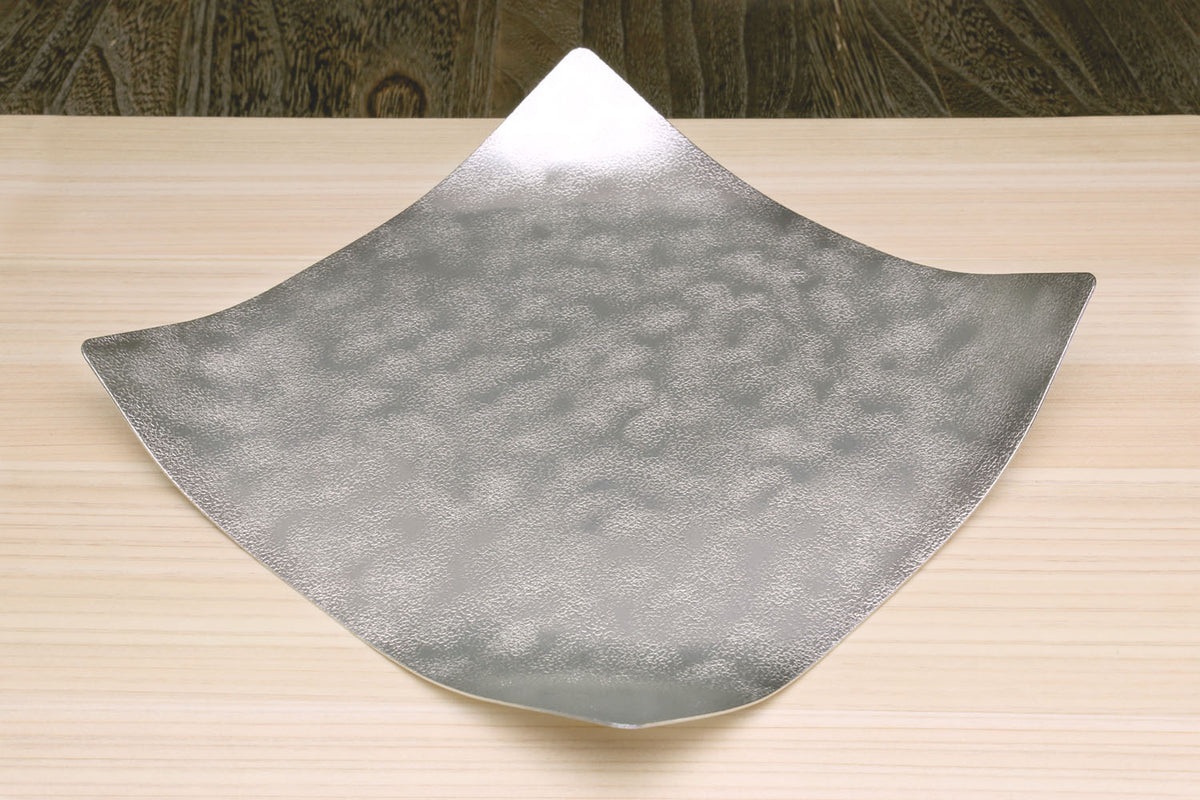 Silver hammered flexible tin plate, crescent shape