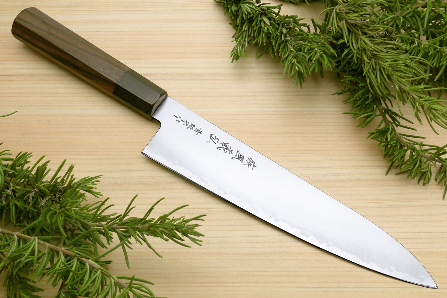 https://www.echefknife.com/cdn/shop/products/YASWAGYSH_MAIN_1024x1024@2x.jpg?v=1679093586