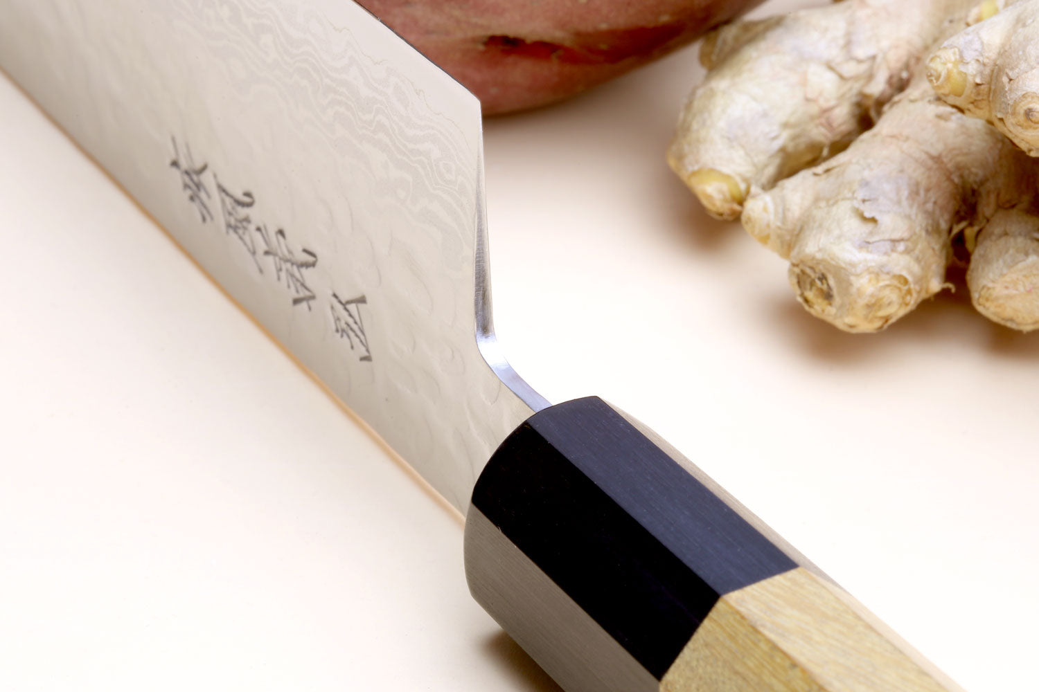 Syosaku Japanese Multi Purpose Chef Knife Hammered Damascus VG-10 46 Layer Octagonal Walnut Handle, Santoku 7-Inch (180mm)